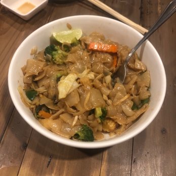 Hands On - Irving Park Rd. - drunken noodles were fantastic, big portions .. great quality ! appetizers were also fantastic, highly recommend - Sushi Bars Near Me - Chicago, Illinois Hands On - Irving Park Rd. - drunken noodles were fantastic, big portions .. great quality ! appetizers were also fantastic, highly recommend - Sushi Bars Near Me - Chicago, Illinois