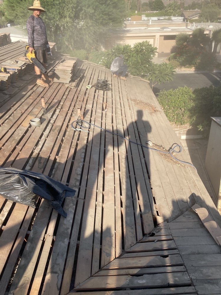 Slide of Sotelo Roofing