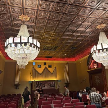 Old Town Music Hall - Back when we used to be a country and had chandeliers in the cinema! - Cinema Near Me - El Segundo, California Old Town Music Hall - Back when we used to be a country and had chandeliers in the cinema! - Cinema Near Me - El Segundo, California