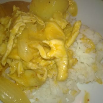 Sala Thai - Massaman Curry with Chicken served over White Steamed Rice - Thai Near Me - San Diego, California Sala Thai - Massaman Curry with Chicken served over White Steamed Rice - Thai Near Me - San Diego, California