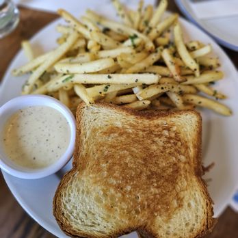 Heights & Co - Brisket Grilled Cheese - Cocktail Bars Near Me - Houston, Texas