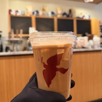 La Colombe Coffee Roasters - Oat milk draft latte iced - Coffee Roasteries Near Me - Tannersville, Pennsylvania