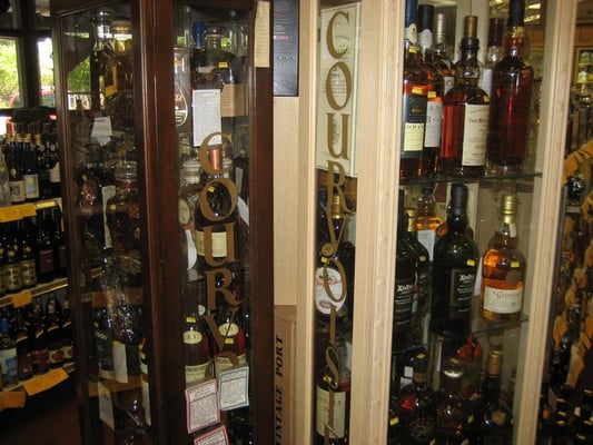 Monument Wine & Spirits by null