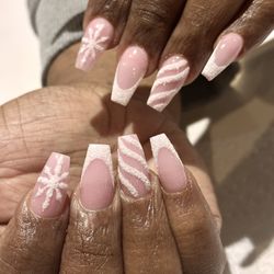 D Luxe Nails