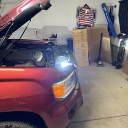 Light turns on after electrical grease is applied. Light turns on after electrical grease is applied.