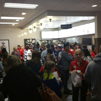 Chick-fil-A - Crowd on opening day - Chicken Shop Near Me - Henderson, Nevada Chick-fil-A - Crowd on opening day - Chicken Shop Near Me - Henderson, Nevada