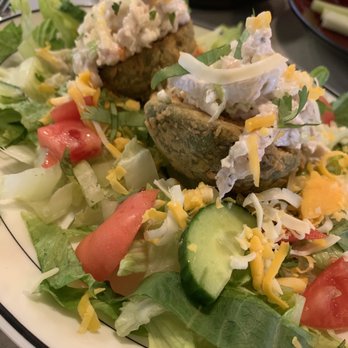 Diz's Cafe - Fried avocado salad - Wine Bars Near Me - Manchester, New Hampshire