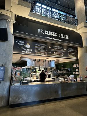 Ms. Clucks Deluxe Chicken & Dumplings by null