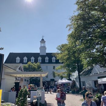 Mill Falls Marketplace - Outside - Shopping Centers Near Me - Meredith, New Hampshire