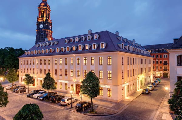 Relais & Châteaux Hotel Bülow Palais by null