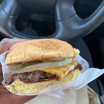 Floyd's Burger Joint - Burger - Burgers Near Me - Smyrna, Tennessee