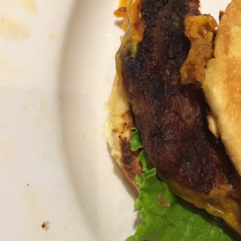 Boathouse Brewpub & Restaurant - Burnt to a crisp burger - Brewpubs Near Me - Ely, Minnesota
