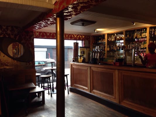 Troy Bar by null