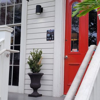 CR Coffee Shop - the front porch - Coffee & Tea Near Me - New Orleans, Louisiana
