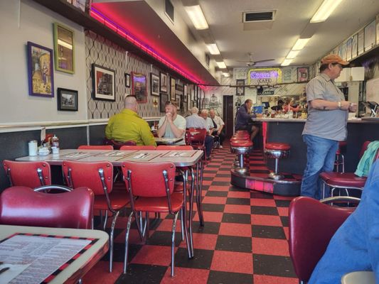 Oscar's Cafe by null