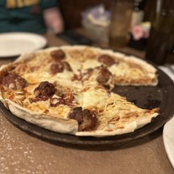 Angelo's Spaghetti & Pizza House - Irving - Spaghetti & meatball pizza