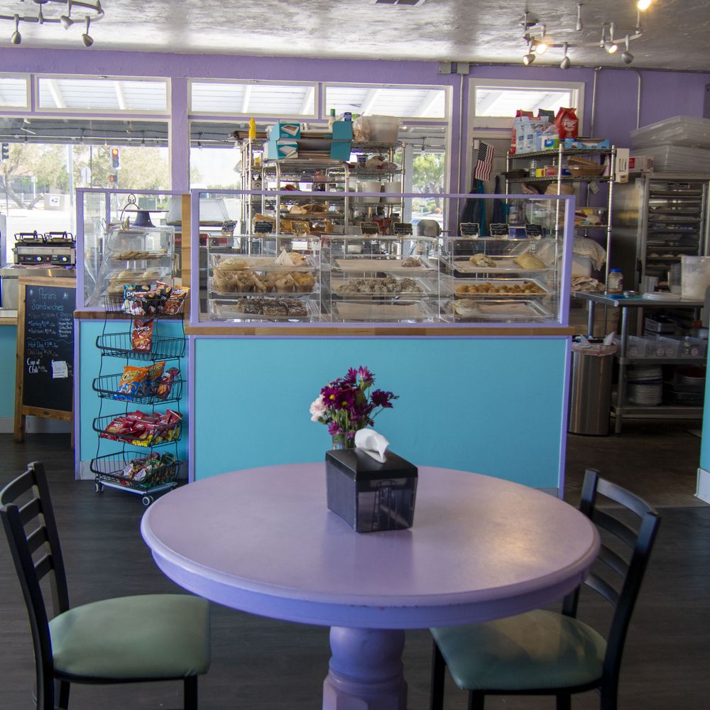 21st Amendment Creamery and Bakery - Inside. - Ice Cream & Frozen Yogurt Near Me - Apple Valley, California