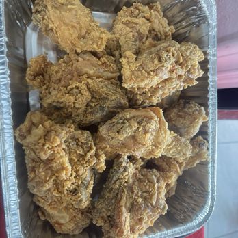 Jollibee - Supposed to be a 2x12 pieces of fried chicken but come on does that look like it's 24?! - Fast Food Near Me - West Covina, California Jollibee - Supposed to be a 2x12 pieces of fried chicken but come on does that look like it's 24?! - Fast Food Near Me - West Covina, California