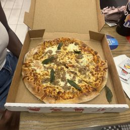 Bianca added sausage with tomatoes sauce Bianca added sausage with tomatoes sauce