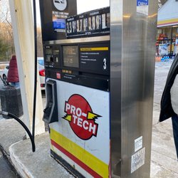 Acton Auto Tech - Gas pump