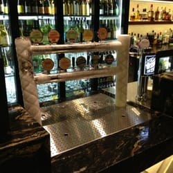 Phoenix Bar - The bar and 10 beer taps