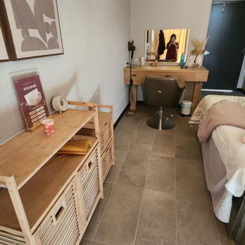 Chill Head Spa - Hair drying station - Day Spas Near Me - Richmond Hill, Ontario