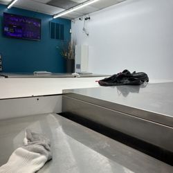 Falcon Coin Laundromat - Just very messy and garbage everywhere!!