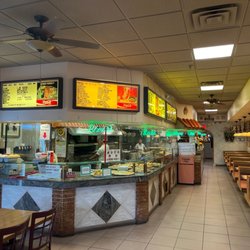 Frank's Pizza & Restaurant - Classic decor. Reminds me of my childhood!