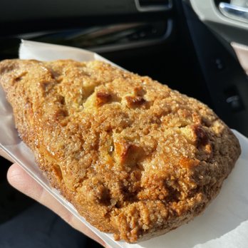 Claudine Kitchen & Bakeshop - Cafes Near Me - Encino, California