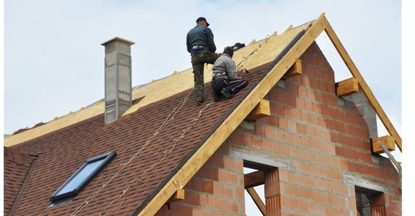 LeakMaster Roofing Logo