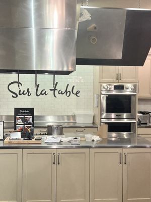 Sur La Table by null