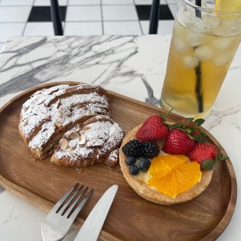 Express Coffee - Fruit Tart! - Coffee & Tea Near Me - Glendale, California