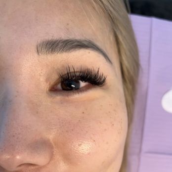Lash Mi Up - wispy hybrid set :) - Eyelash Service Near Me