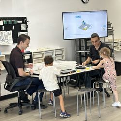 Spark Lab Robotics And Coding Academy - Robotics class