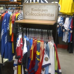 100% Fútbol - Rincón para Coleccionistas con camisetas de equipos y países
