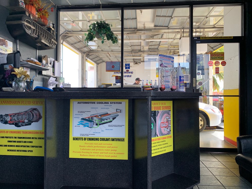 LIGHTNING LUBE 65 Photos & 264 Reviews Auto Repair 1025 N