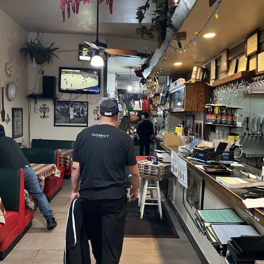 Gumba's Italian Restaurant - Front entrance near kitchen - Pizza Near Me - Sunnyvale, California