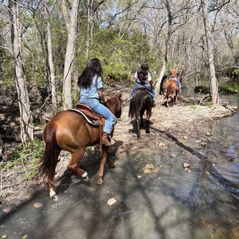 Southern Trails - Horseback Riding Near Me - Manor, Texas