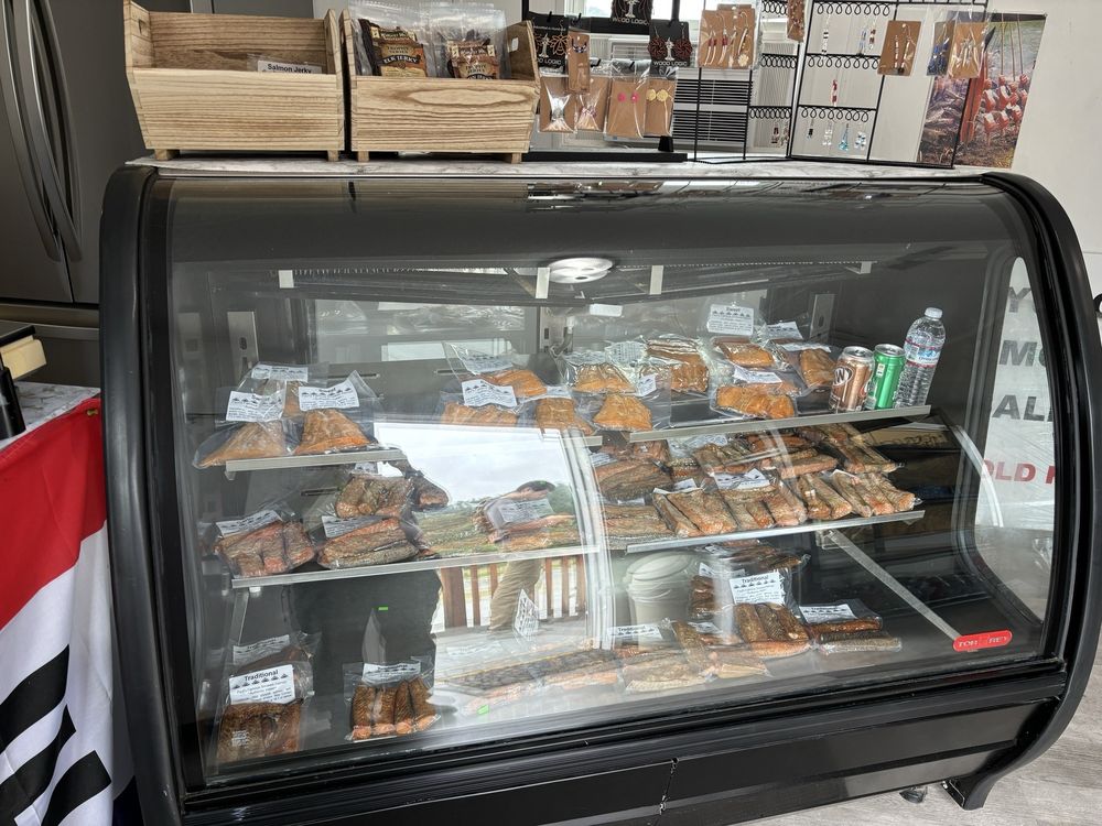 Paul's Famous Smoked Salmon Logo