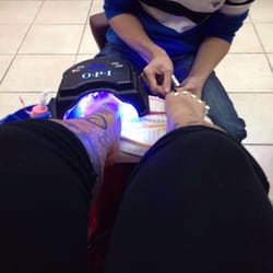 Le Nails - I'm trying so hard not to laugh. My feet are so ticklish.
