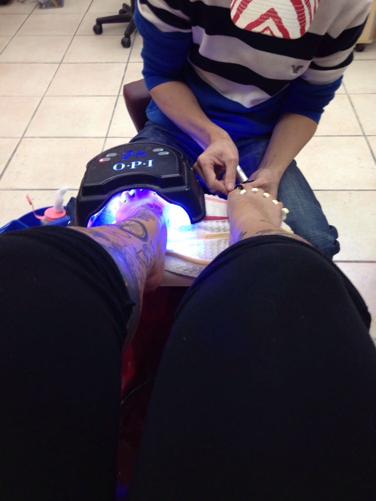 LE NAILS Updated September 2024 3561 Midway Mall, Elyria, Ohio