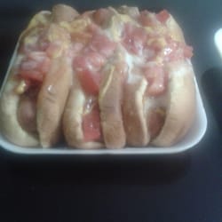 Hot dogs del Seguro - Un poco de hambre, con todo para llevar