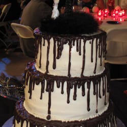 Gold Country Cakes - The cake disaster clearly leaning to the rear left. At the Auburn Events Center, which Tina referred to as a "dingy warehouse"