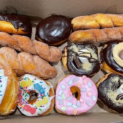OakBrook Bakery - Dozen donuts