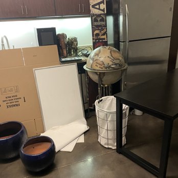 American Van Lines - These are all items not taken and boxes left behind by the crew! - Movers Near Me - Pompano Beach, Florida