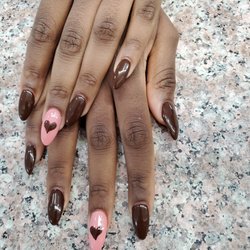 L&T nail salon
