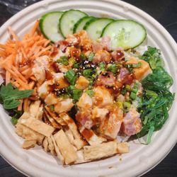 ULI ULI Poke And Shave Ice - Poke Bowl! Seaweed Salad, salmon, tuna, rice, carrots, salad
