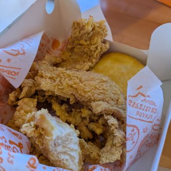 Popeyes Louisiana Kitchen - chicken strips - Fast Food Near Me - Reno, Nevada Popeyes Louisiana Kitchen - chicken strips - Fast Food Near Me - Reno, Nevada
