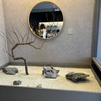 HeyTea - Front display - Coffee & Tea Near Me - Chicago, Illinois