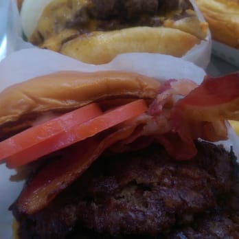 Shake Shack River North - Burgers - Burgers Near Me - Chicago, Illinois Shake Shack River North - Burgers - Burgers Near Me - Chicago, Illinois